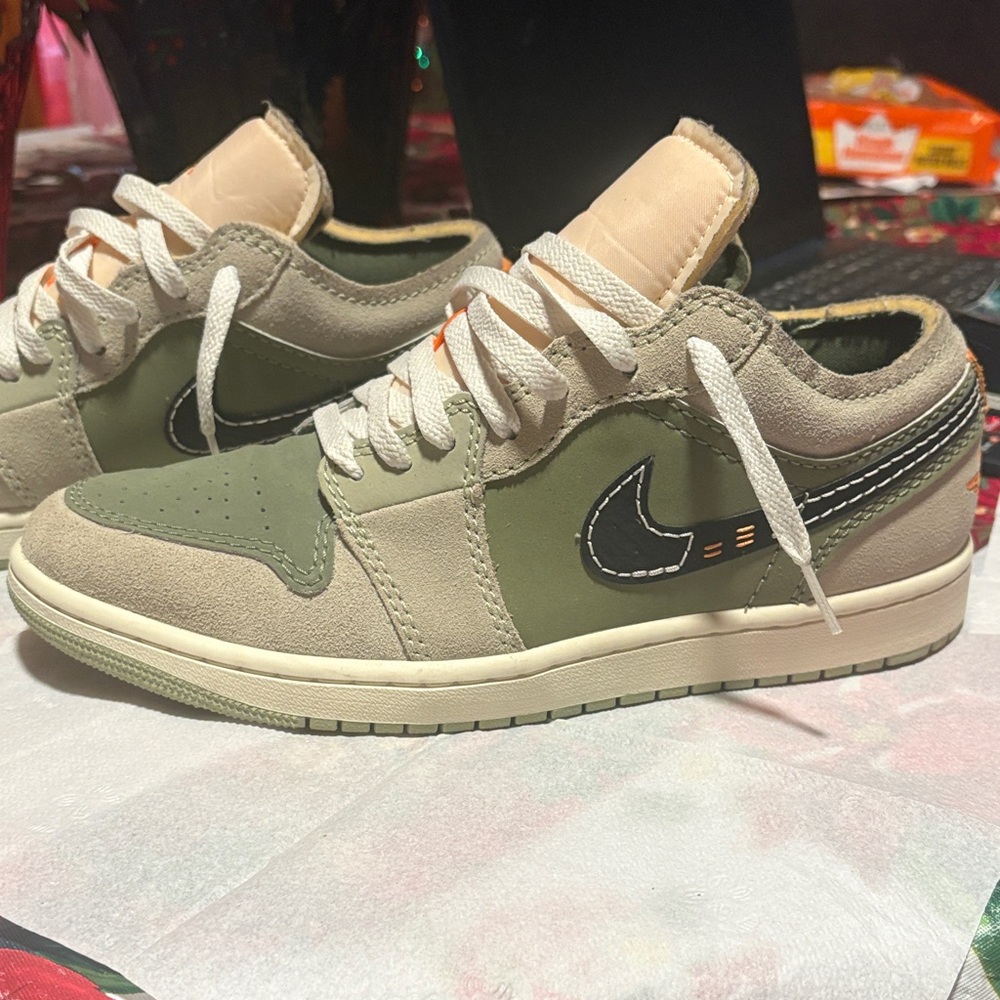 Nike Olive and Tan Low-Top Sneakers